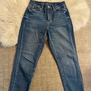 American Eagle Mom Jean